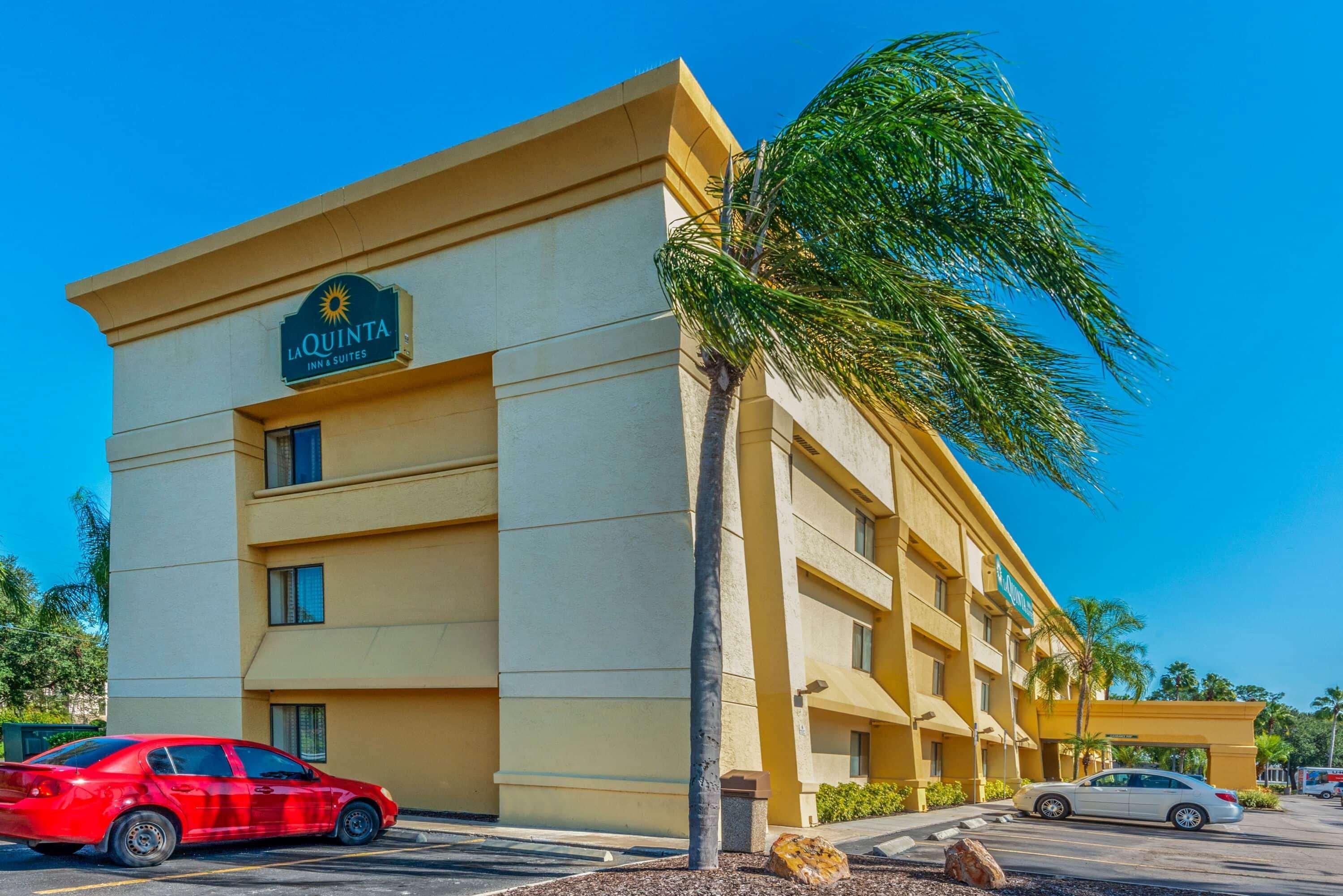 Отель La Quinta By Wyndham Tampa Brandon West Экстерьер фото